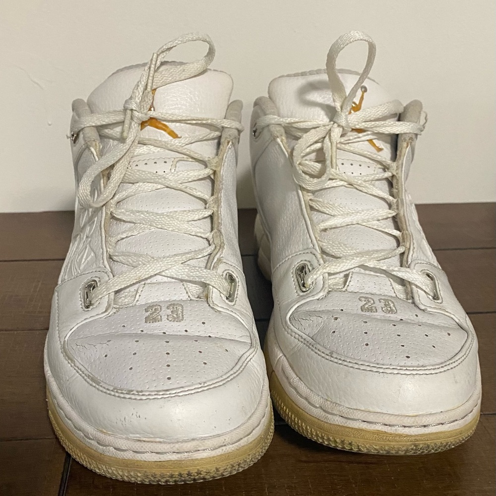 NIKE 2008 Air Jordan Old School 2‎ Low Sz 9 White Metallic Silver 343065-101.